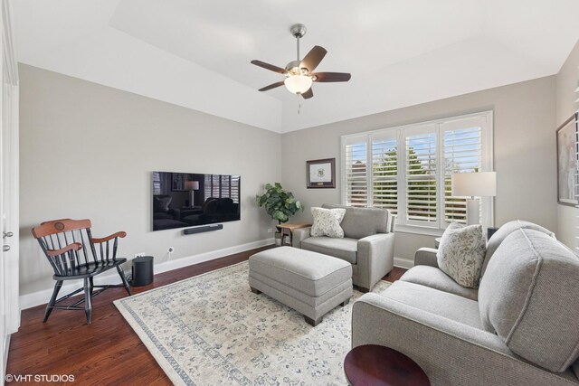 716 Kingsbrook Gln, Glen Ellyn, IL 60137 - living room featuring dark wood-style flooring, ceiling fan, baseboards, and vaulted ceiling