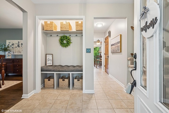 25 Lagoon Dr, Hawthorn Woods, IL 60047 - mudroom with light tile patterned flooring and baseboards