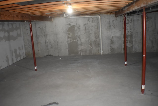 1925 W Mesa Dr Unit 1, Freeport, IL 61032 - view of unfinished below grade area