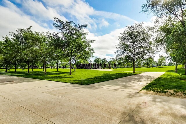 1160 S Michigan Ave Unit 1503, Chicago, IL 60605 - view of community with a lawn