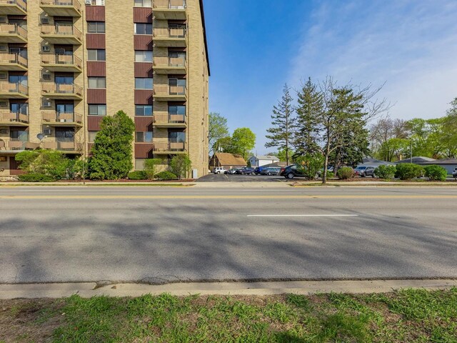 850 Des Plaines Ave Unit 207, Forest Park, IL 60130 - view of apartment building / complex