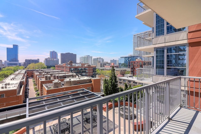 1600 S Prairie Ave Unit 810, Chicago, IL 60616 - balcony with a view of city