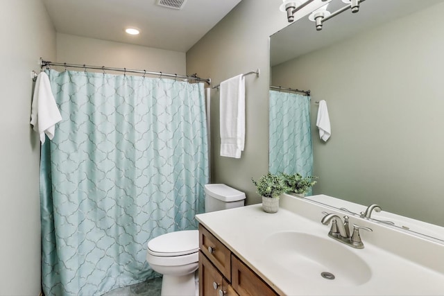 23883 W Sarah Ct, Antioch, IL 60002 - bathroom featuring toilet, vanity, a shower with curtain, and recessed lighting
