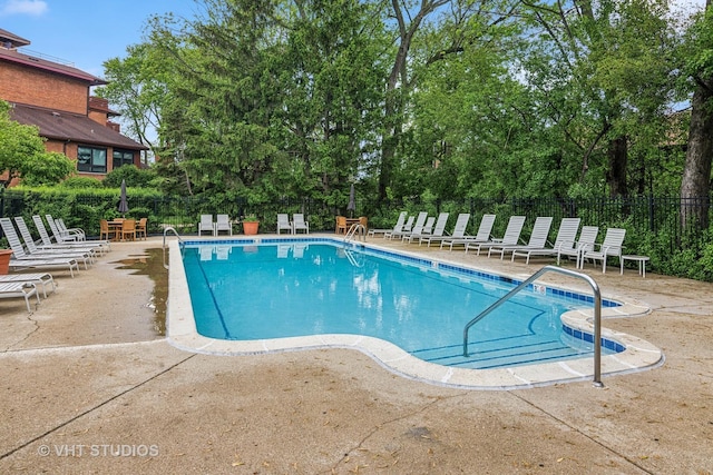 702 Waukegan Rd Unit A207, Glenview, IL 60025 - community pool featuring a patio area
