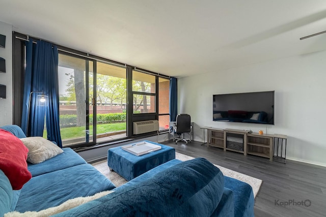 3021 S Michigan Ave Unit 102, Chicago, IL 60616 - living room featuring wood finished floors and baseboards