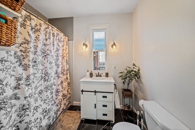 4619 N Springfield Ave, Chicago, IL 60625 - bathroom featuring toilet, vanity, and curtained shower