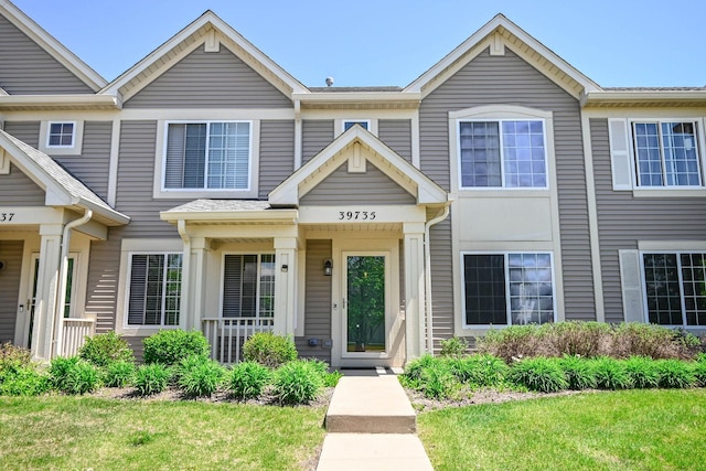 39735 N Paris Dr, Beach Park, IL 60083 - townhome / multi-family property featuring a front lawn