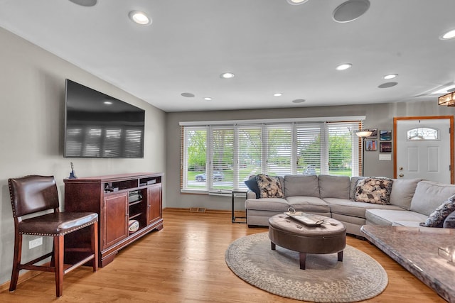 851 Munroe Cir, Des Plaines, IL 60016 - living area featuring light wood-style flooring and recessed lighting