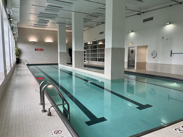 474 N Lake Shore Dr Unit 2012, Chicago, IL 60611 - view of indoor community pool