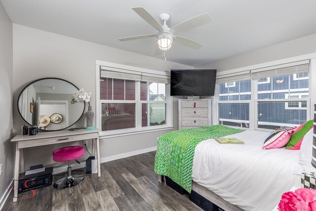 7 Pelican, Ottawa, IL 61350 - bedroom featuring wood finished floors, baseboards, and a ceiling fan