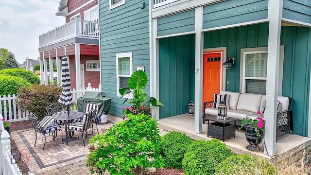 7 Pelican, Ottawa, IL 61350 - view of patio with an outdoor hangout area and grilling area