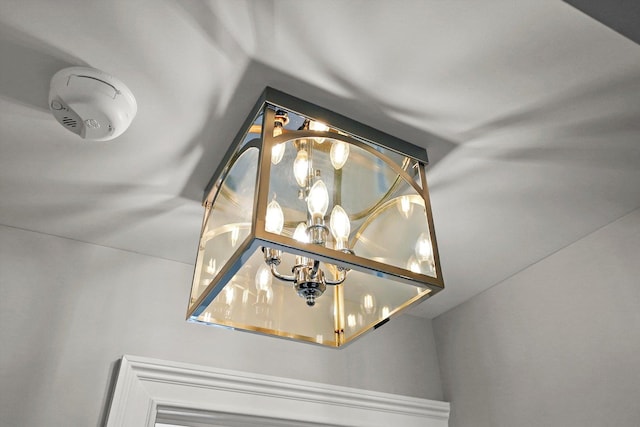 3412 Sunnyside Ave, Brookfield, IL 60513 - detailed view of a smoke detector and a chandelier