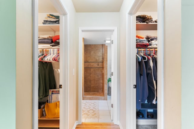 807 Meadow Ln, North Aurora, IL 60542 - view of closet