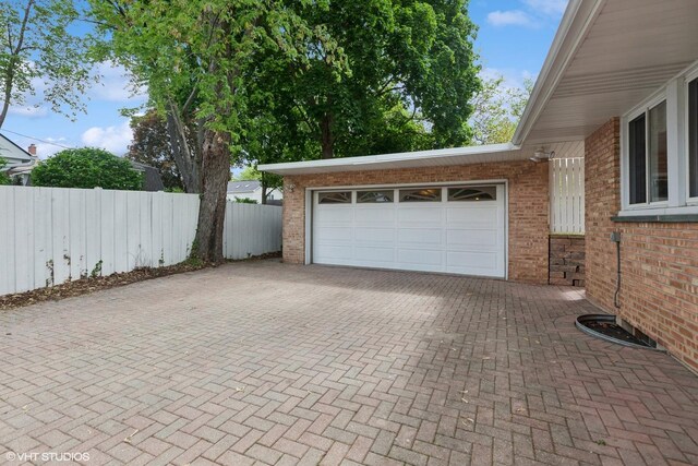 25 S Lincoln Ave, Geneva, IL 60134 - photo 29
