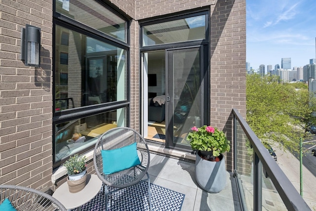 1156 W Ohio St Unit 4E, Chicago, IL 60642 - balcony featuring a view of skyline