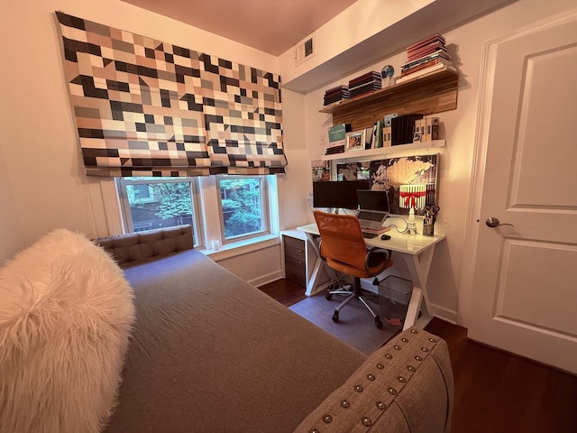 4722 N Beacon St Unit 1E, Chicago, IL 60640 - office space featuring dark wood-type flooring and baseboards