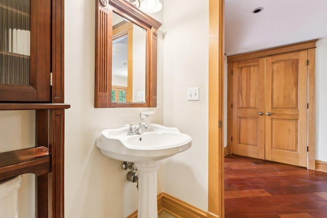 557 Signal Hill Rd, North Barrington, IL 60010 - bathroom with wood finished floors and baseboards