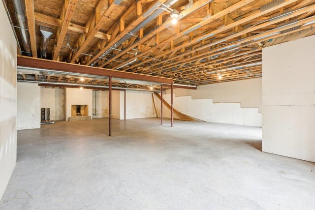 557 Signal Hill Rd, North Barrington, IL 60010 - view of unfinished below grade area