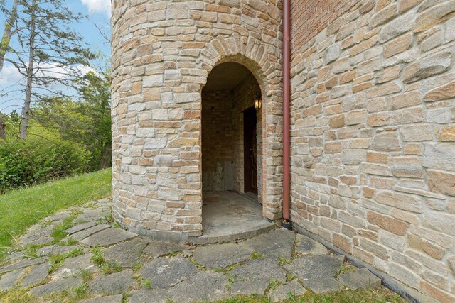 557 Signal Hill Rd, North Barrington, IL 60010 - property entrance featuring brick siding and stone siding