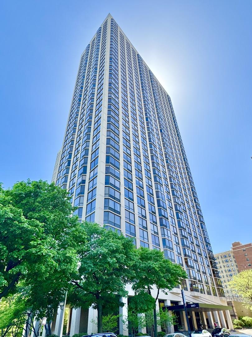 2650 N Lakeview Ave Unit 3505, Chicago, IL 60614 - photo 1