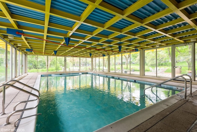2525 Wellington Ct Unit 307, Evanston, IL 60201 - view of indoor community pool