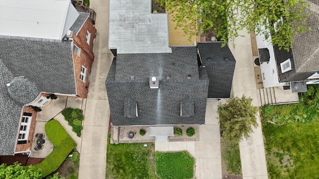 aerial view of property and surrounding area