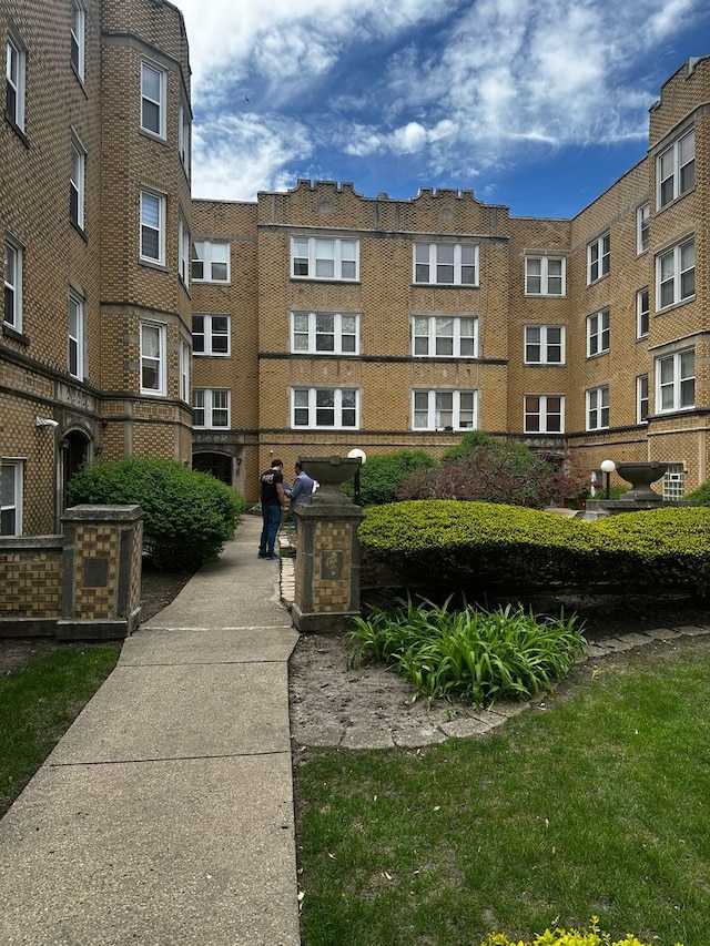 6316 N Richmond St Unit 2A, Chicago, IL 60659 - photo 2