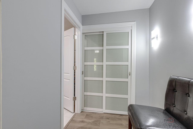 225 Lake Blvd Unit 546, Buffalo Grove, IL 60089 - living area featuring light wood-style flooring