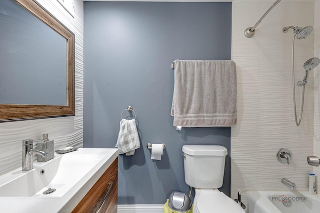 225 Lake Blvd Unit 546, Buffalo Grove, IL 60089 - bathroom with toilet, shower / bath combination, vanity, and baseboards