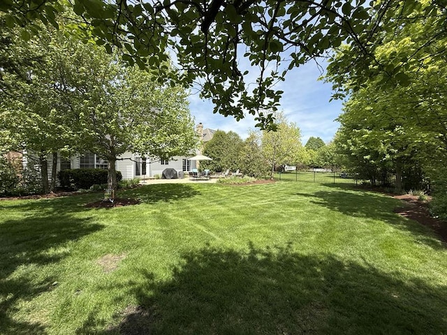 40W095 Carl Sandburg Rd, Saint Charles, IL 60175 - view of yard featuring a patio