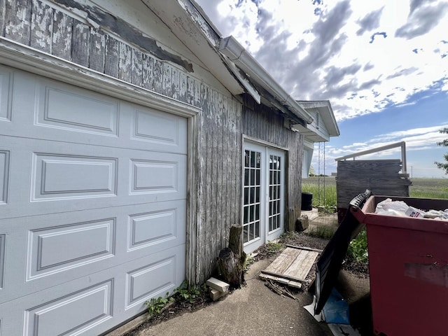 206 E Maple St, Roberts, IL 60962 - view of garage