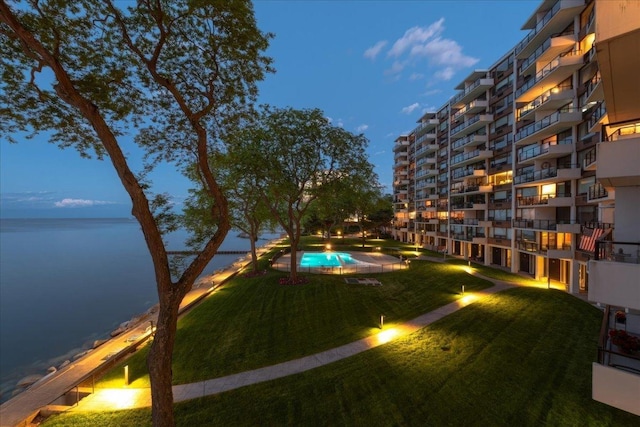 1630 Sheridan Rd Unit 1K, Wilmette, IL 60091 - surrounding community with a water view, an area to practice putting, and a yard