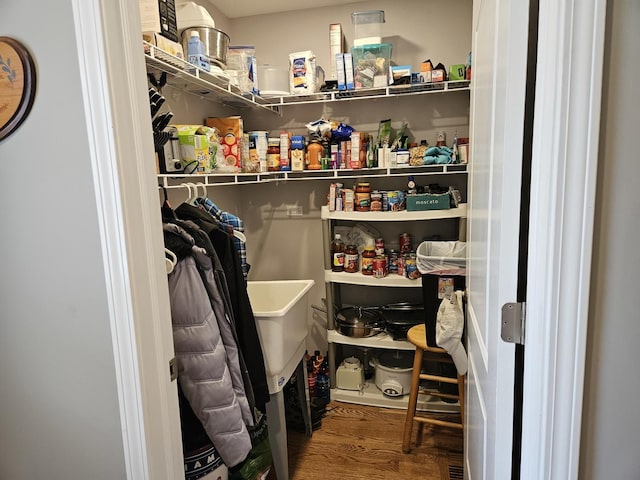 6710 W Harts Rd, Niles, IL 60714 - view of storage area
