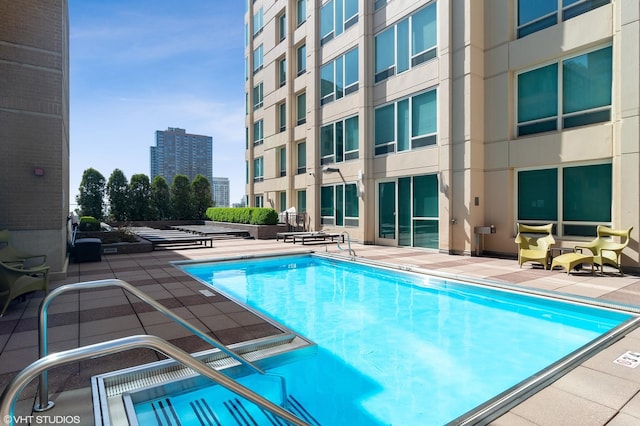 33 W Ontario St Unit 25H, Chicago, IL 60654 - community pool featuring a patio