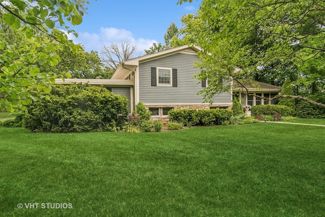 90 Golfview Rd, Lake Zurich, IL 60047 - view of side of property with a yard and stone siding