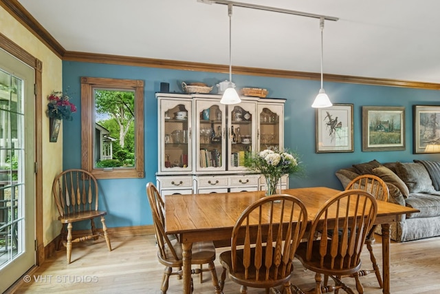 90 Golfview Rd, Lake Zurich, IL 60047 - dining area with ornamental molding, light wood-style flooring, and baseboards