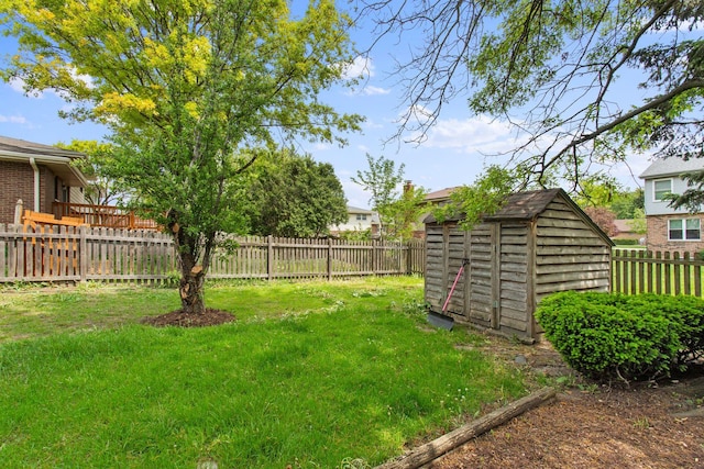 10S241 Wallace Dr, Downers Grove, IL 60516 - view of yard featuring a shed and an outdoor structure