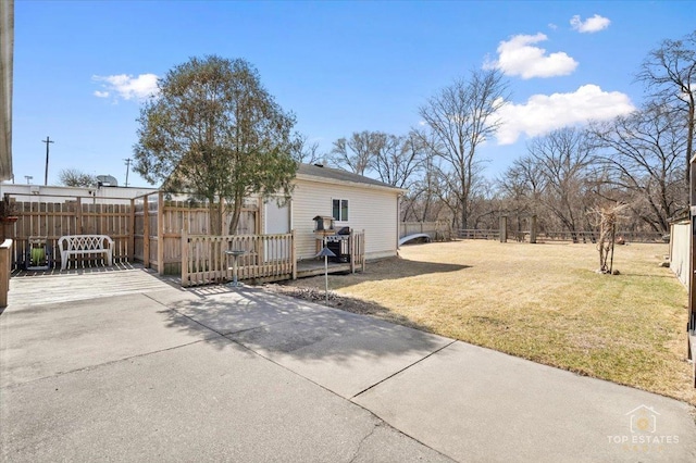 206 Walnut St, Cherry Valley, IL 61016 - view of yard with a patio area