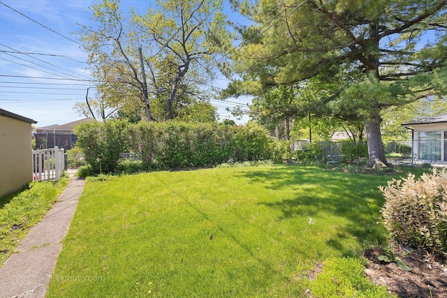 5049 Birchwood Ave, Skokie, IL 60077 - view of yard