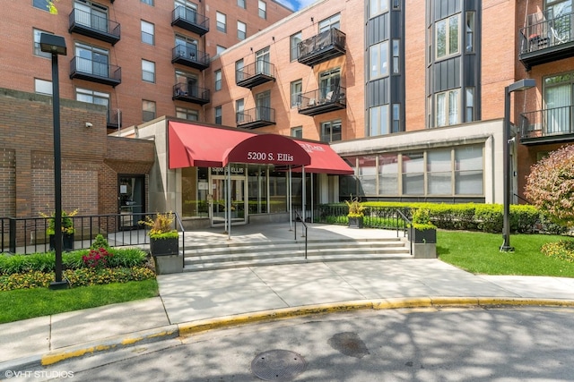 5200 S Ellis Ave Unit 211, Chicago, IL 60615 - view of apartment building / complex