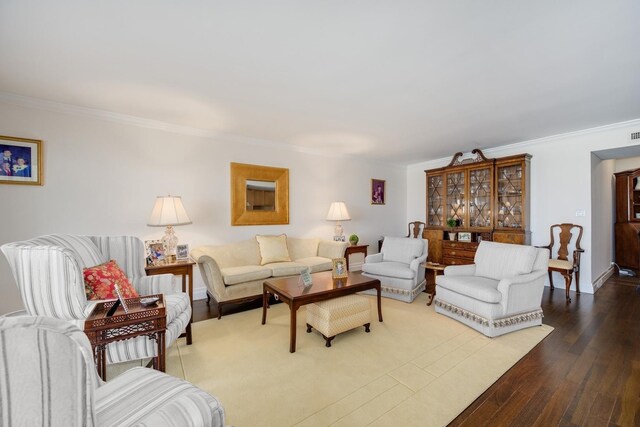 1212 N Lake Shore Dr Unit 12Cn, Chicago, IL 60610 - living area featuring ornamental molding, wood finished floors, and baseboards