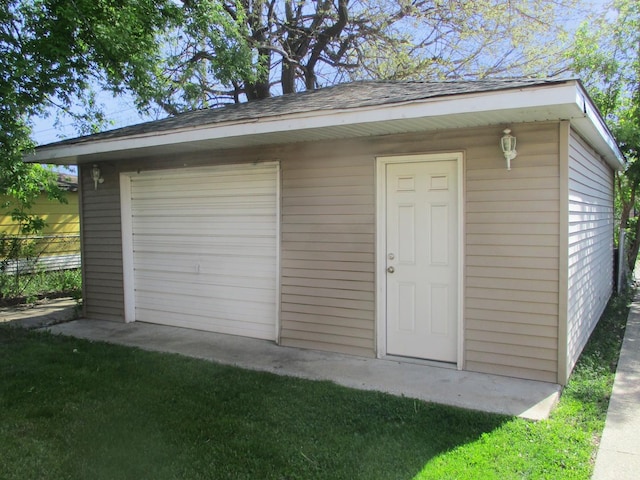 9029 S Crandon Ave, Chicago, IL 60617 - view of outdoor structure with an outbuilding