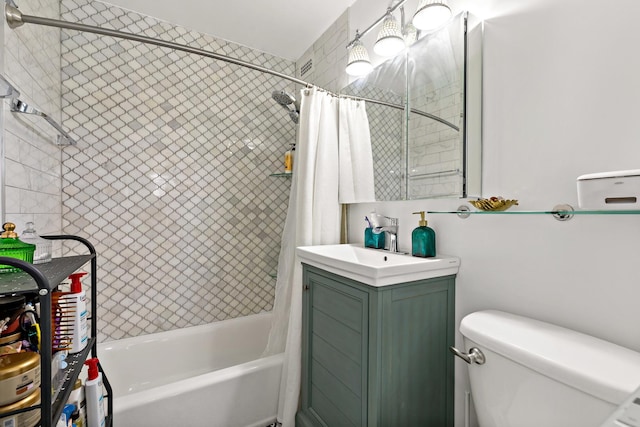 4800 S Chicago Beach Dr Unit 1106S, Chicago, IL 60615 - full bathroom featuring shower / bath combo, vanity, and toilet