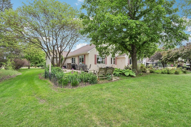 2207 Olde Mill Ln, Mchenry, IL 60050 - view of green lawn