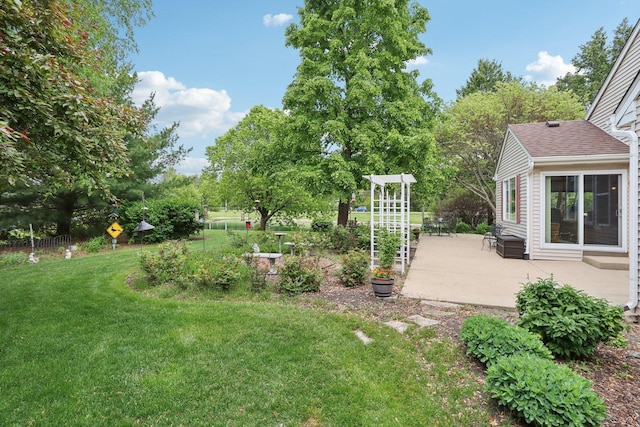 2207 Olde Mill Ln, Mchenry, IL 60050 - view of grassy yard featuring a patio