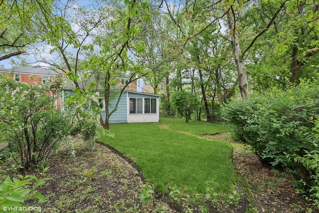 5530 Theobald Rd, Morton Grove, IL 60053 - view of grassy yard