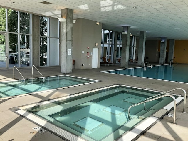 9655 Woods Dr Unit 402, Skokie, IL 60077 - view of indoor community pool