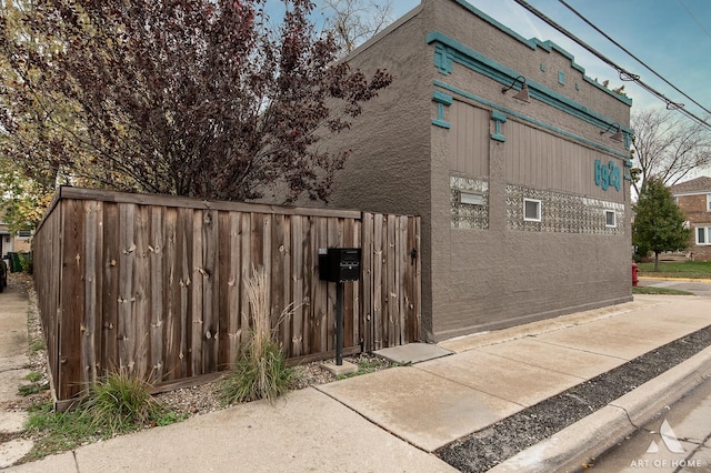 6928 Pershing Rd, Berwyn, IL 60402 - view of property