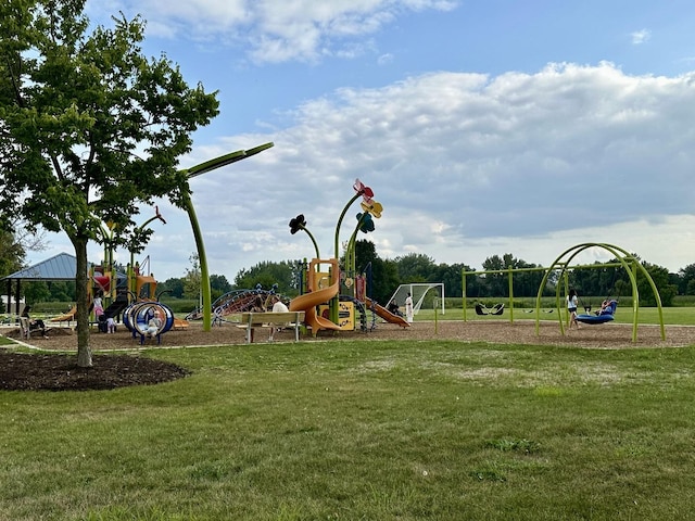 3741 Persimmon Dr, Algonquin, IL 60102 - community play area with a lawn