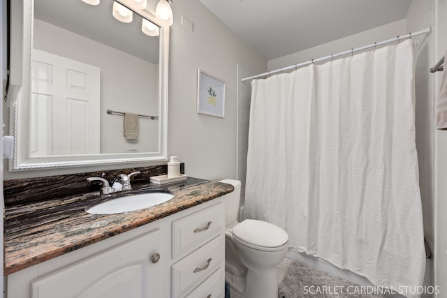 647 Glacier Trl, Roselle, IL 60172 - bathroom featuring vanity, toilet, and shower / tub combo